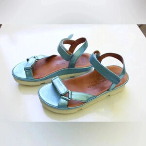 L’ Amour Des Pieds sandals